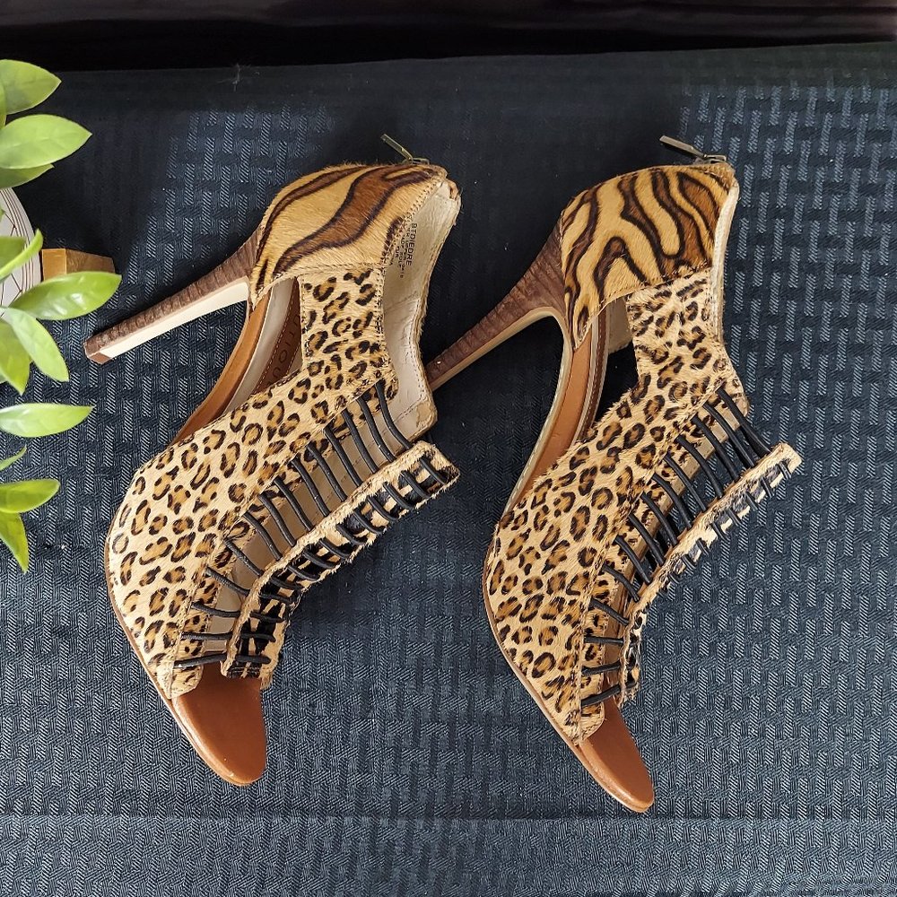 BOUTIQUE 9 ANIMAL PRINT OPEN TOE HEELS (9) - Picture 5 of 15